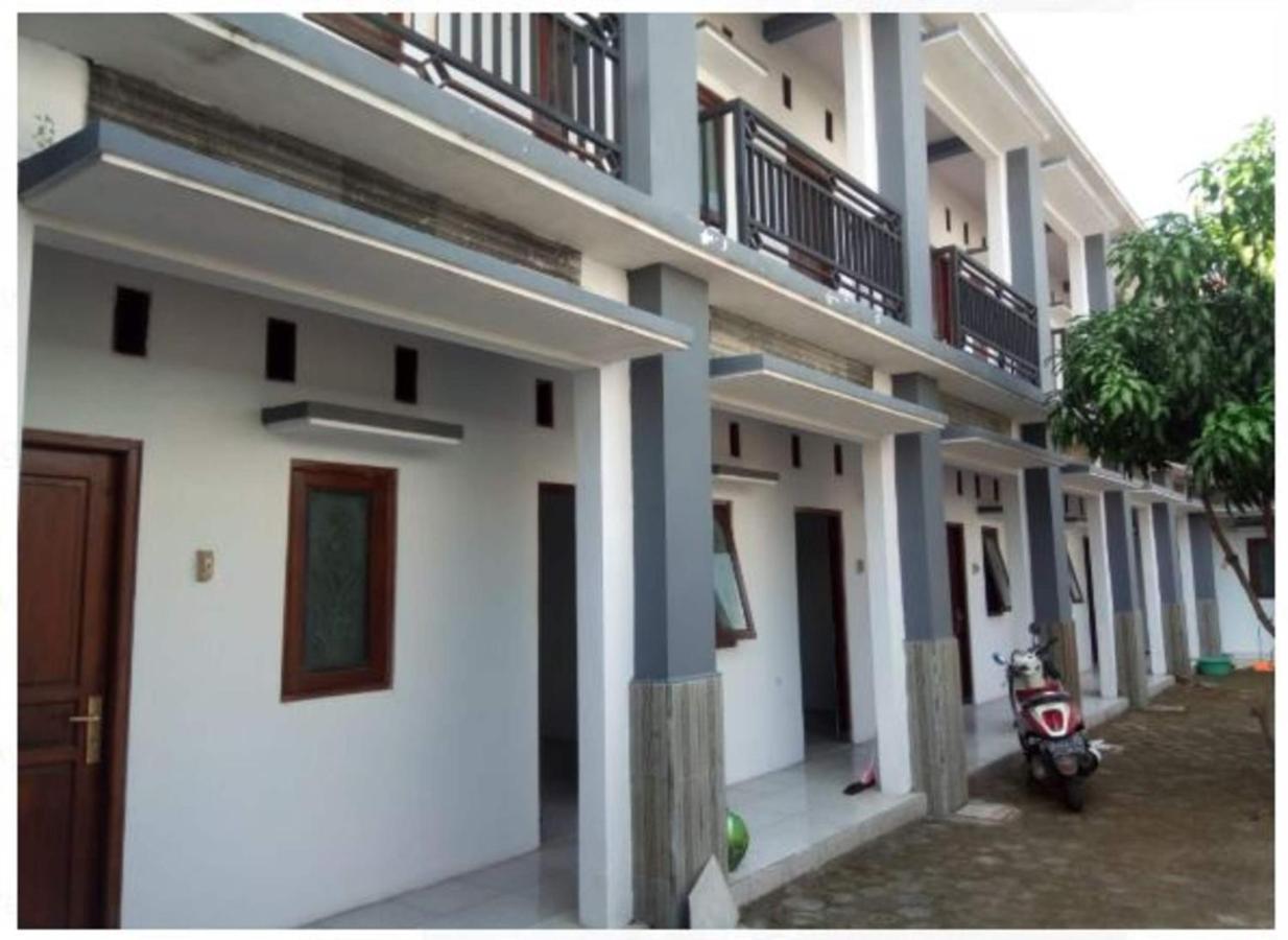 Griya Anugerah Hotel Mojokerto Kültér fotó